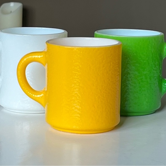 Hazel-Atlas “Orange Peel” pebble textured milk glass coffee mugs set/3 - Picture 11 of 12